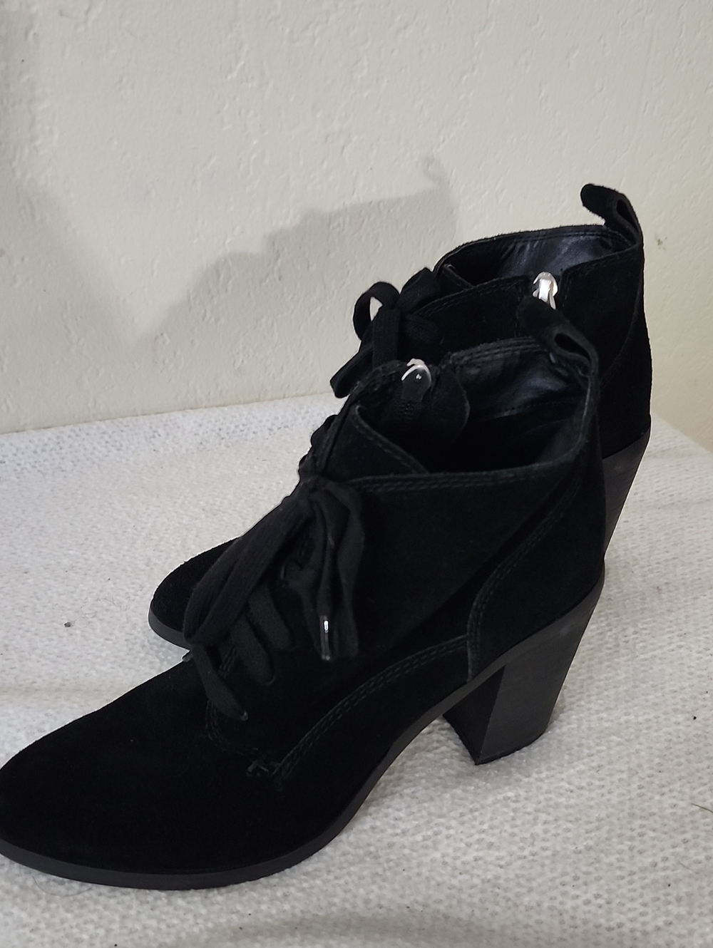 Dolce Vita Black Suede Lace-Up Block Heel Booties Sz 9 Chunky Heel Fall Vibes
